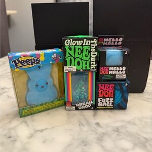 Peeps x NeeDoh Blue Collectible Set - Blue Glow & Fuzz Pieces